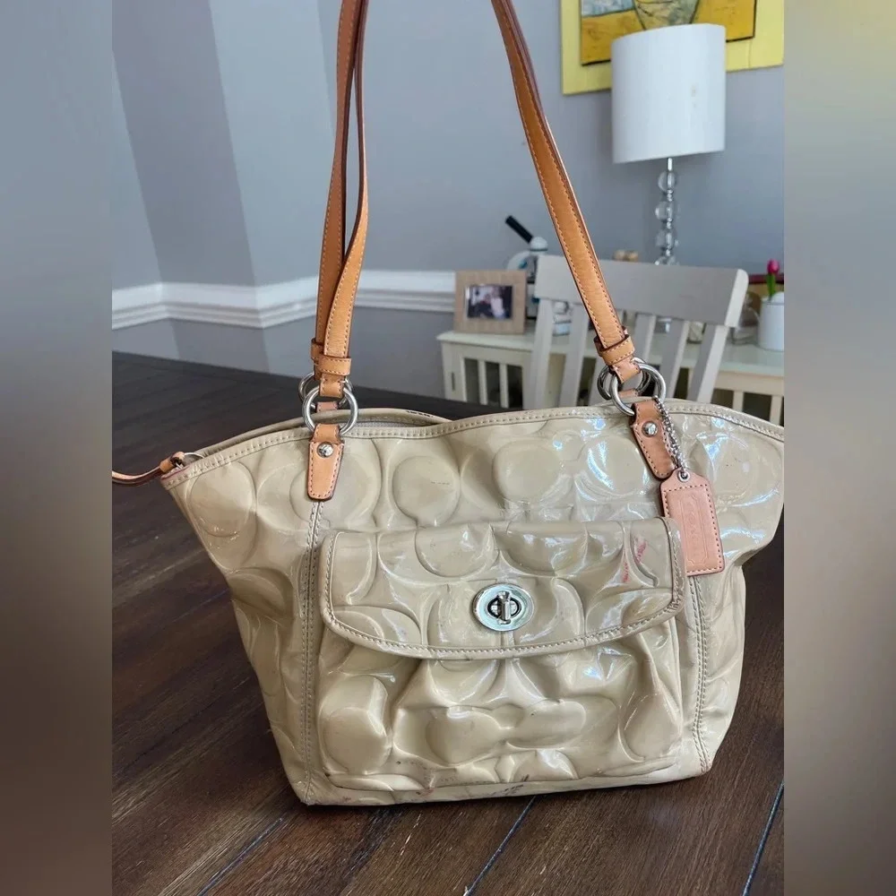 Coach signature logo tote bag